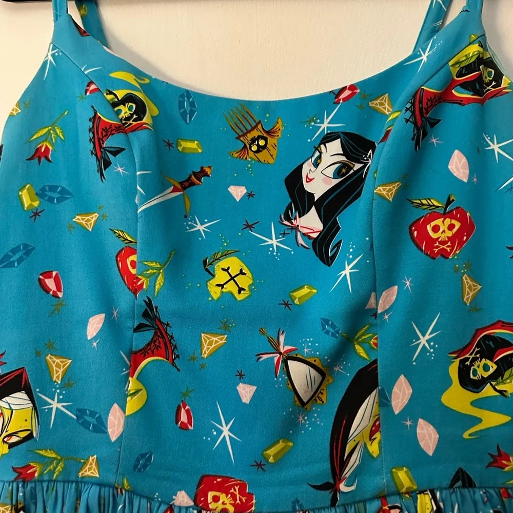 Pinup Couture Snow White - Picture 2 of 4